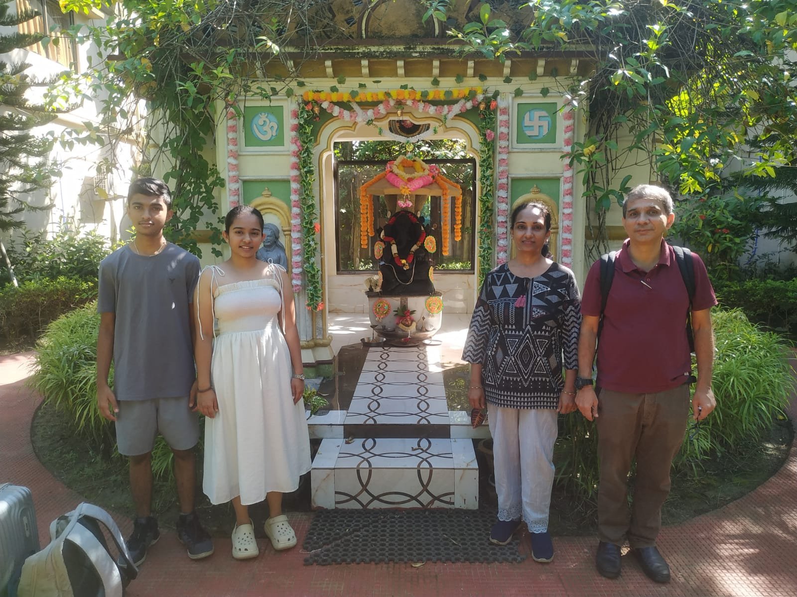 Boat safari sundarban tour guest